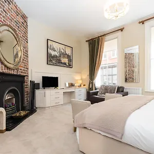 The Merchant House ***** Dublin