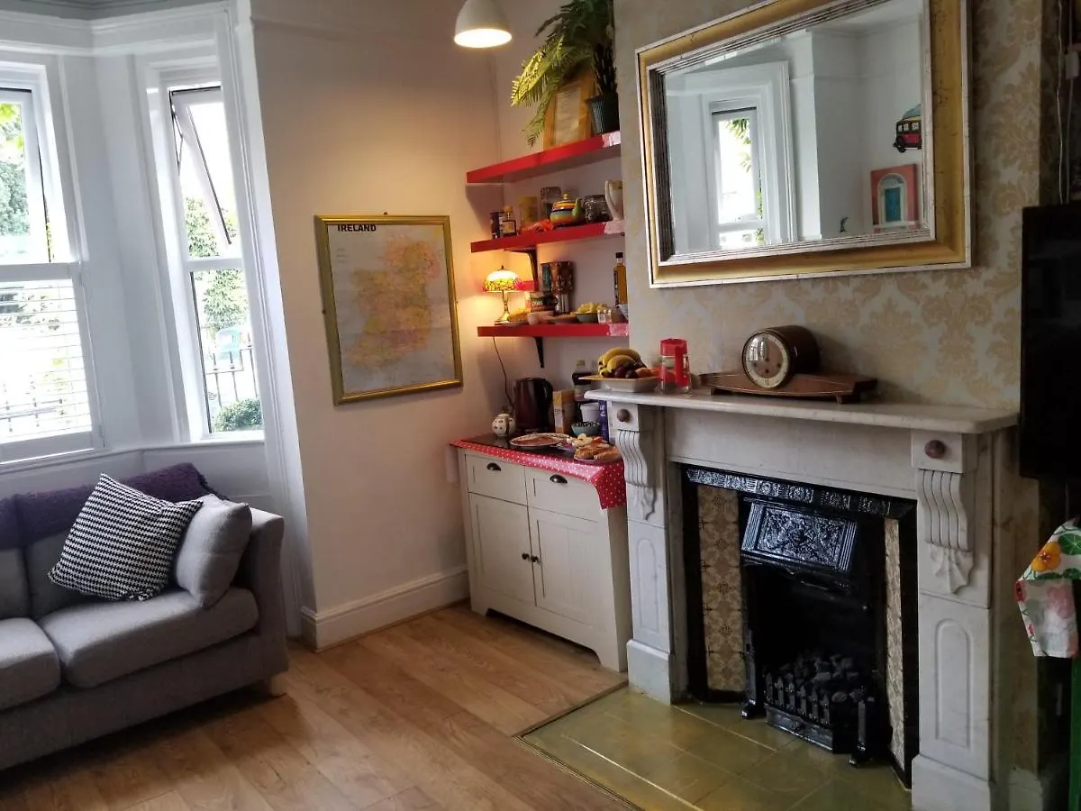 Acara House B&B Dublin 3*,
